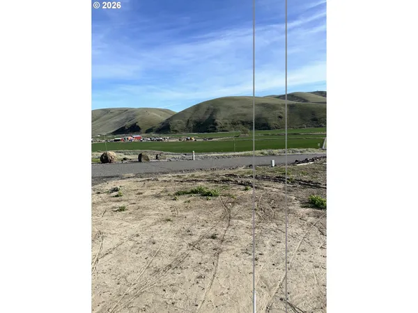 a view of a terrace view