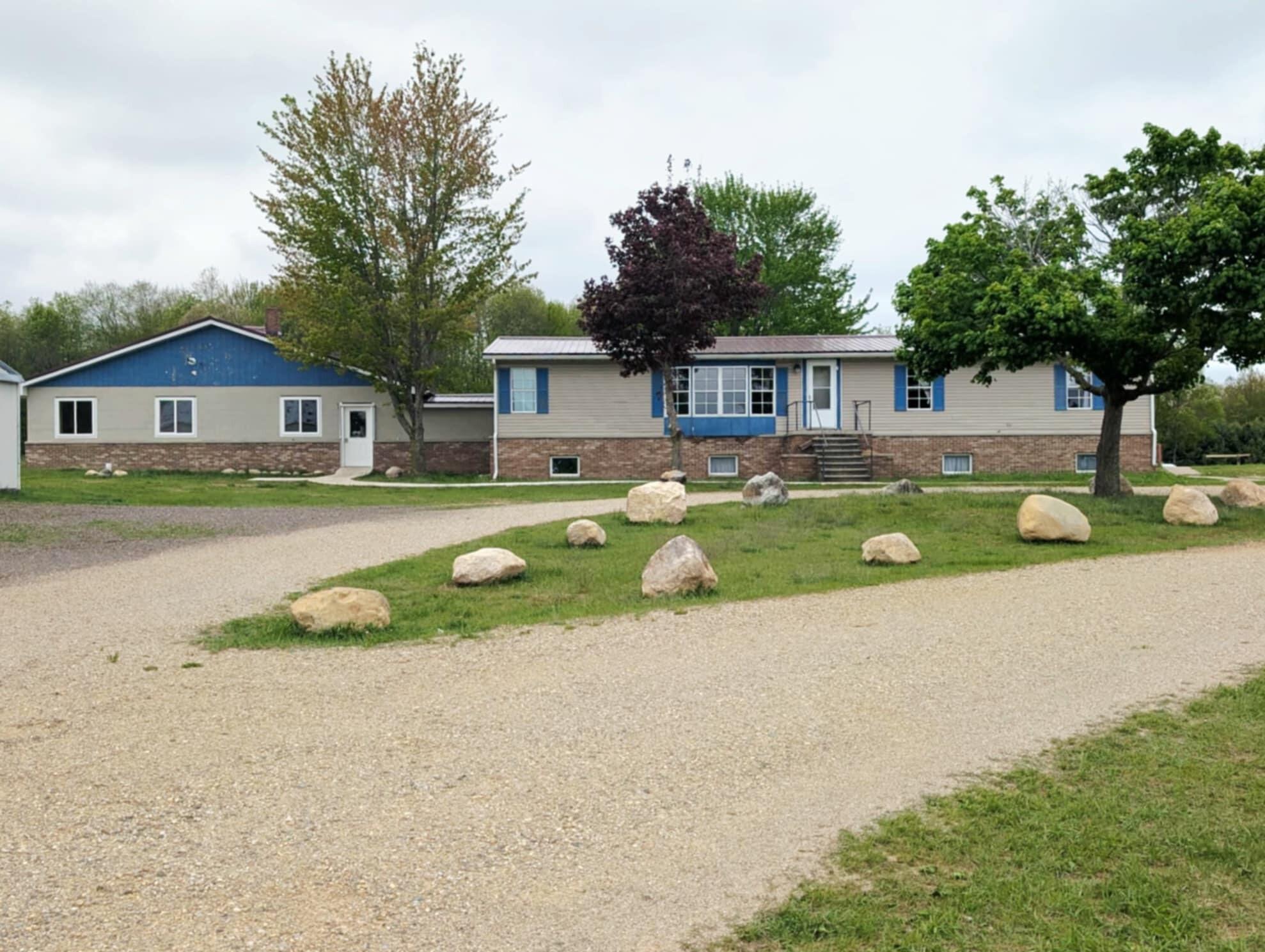 11701 North Vandecar Road Farwell, MI 48622 - Photo 1 of 56 1000026098