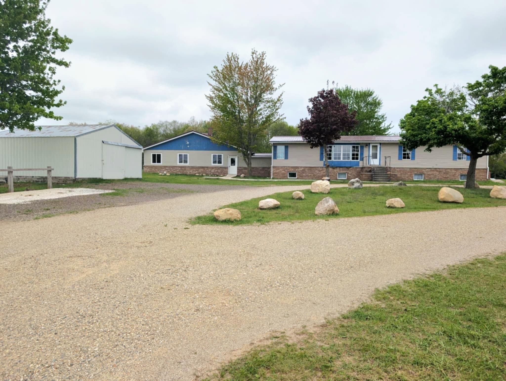 11701 North Vandecar Road Farwell, MI 48622 - Photo 3 of 56 1000026099