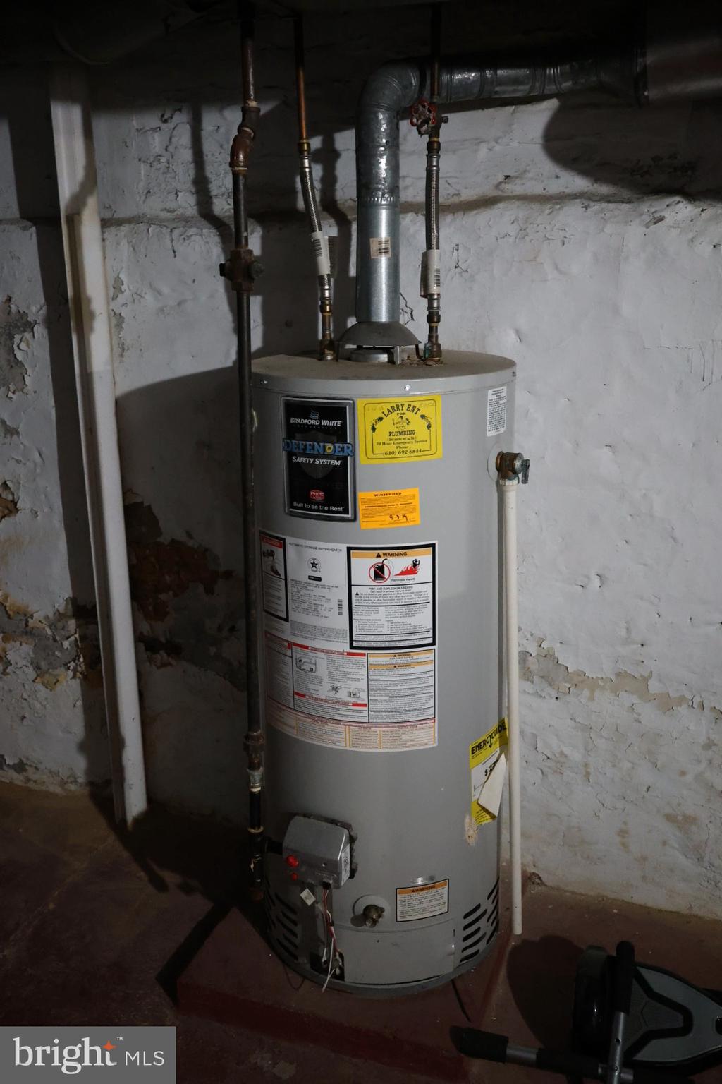 952 Moss Street Reading, PA 19604 - Photo 28 of 32 Water heater