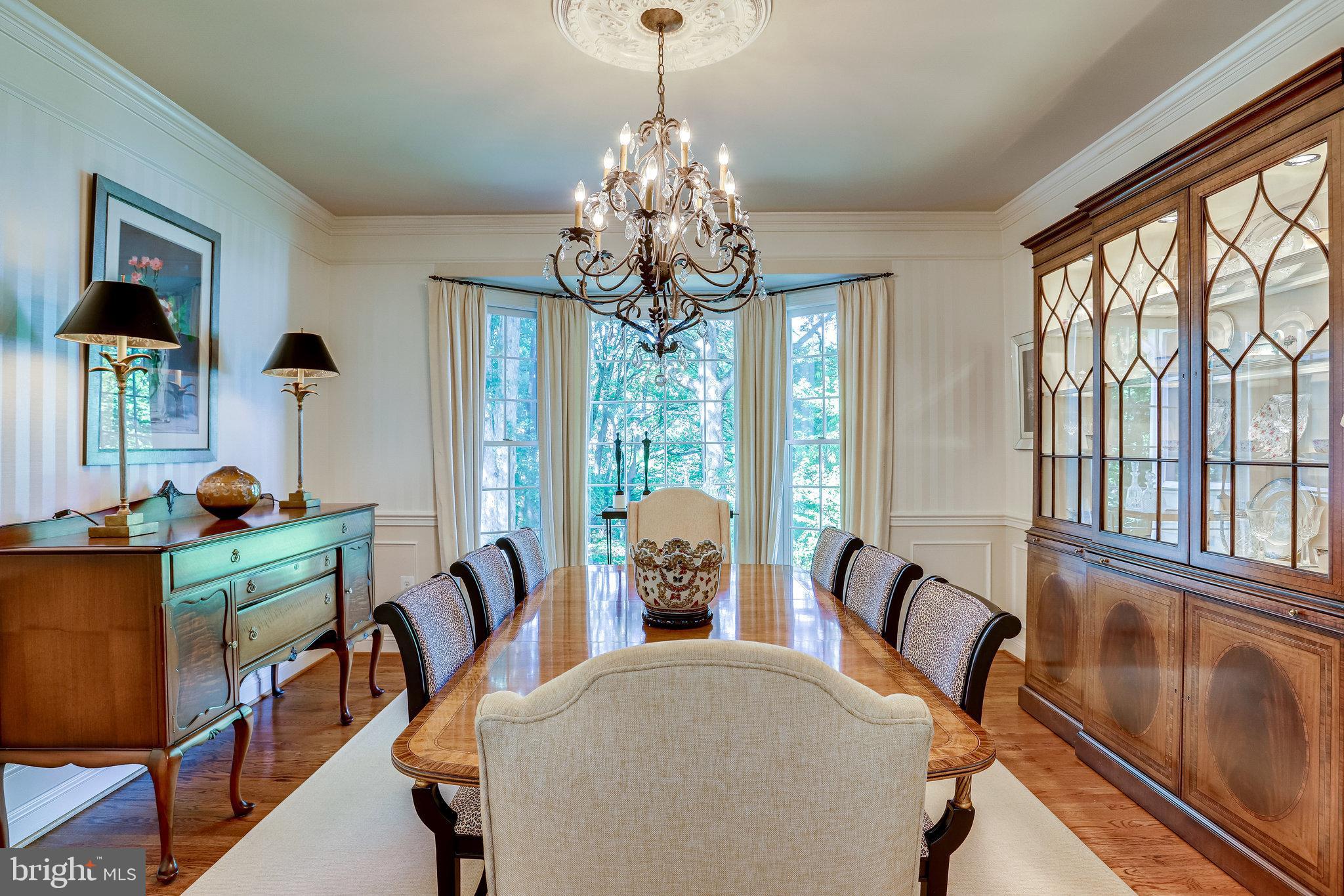 11406 Wild Bramble Way Reston, VA 20194 - Photo 36 of 87 Bay Window! Amazing Window Treatments & Lighting!
