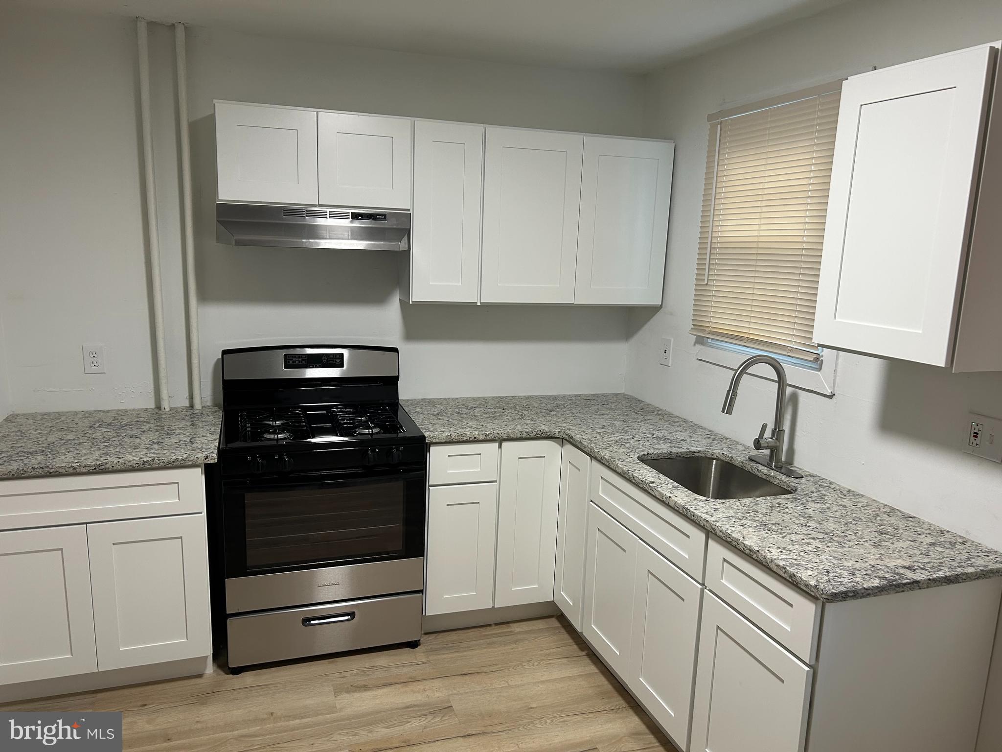 918 West 3rd Street Chester, PA 19013 - Photo 5 of 11