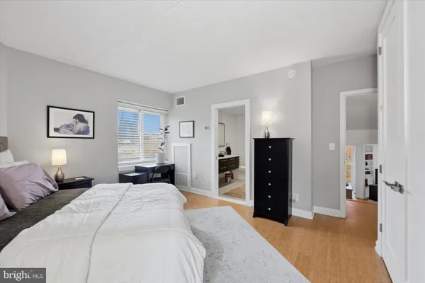 $450,000 | 2301 Cherry Street, Unit 4A, Philadelphia, PA 19103