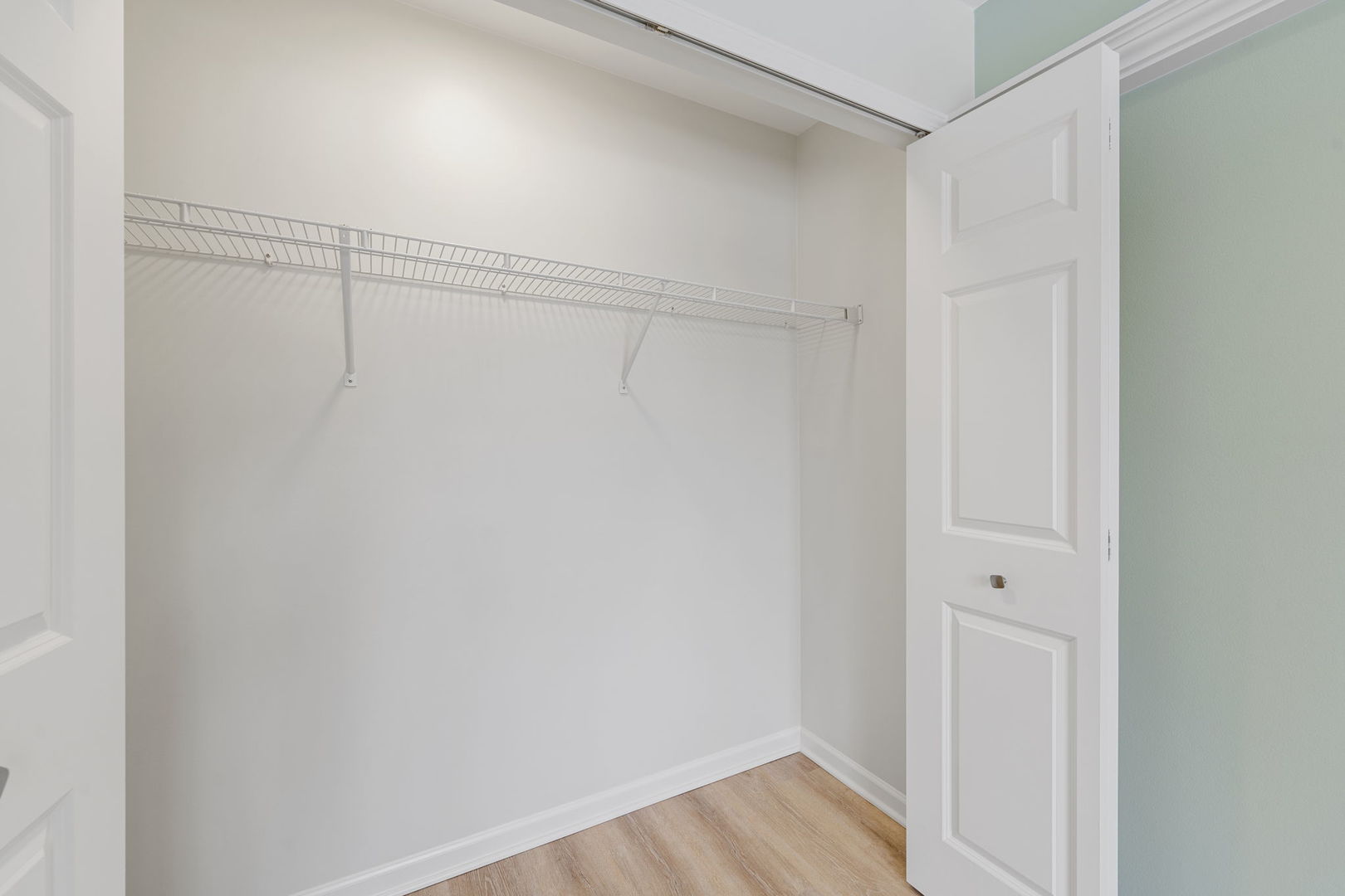 1264 Rhodes Lane Naperville, IL 60540 - Photo 19 of 35 a view of a room