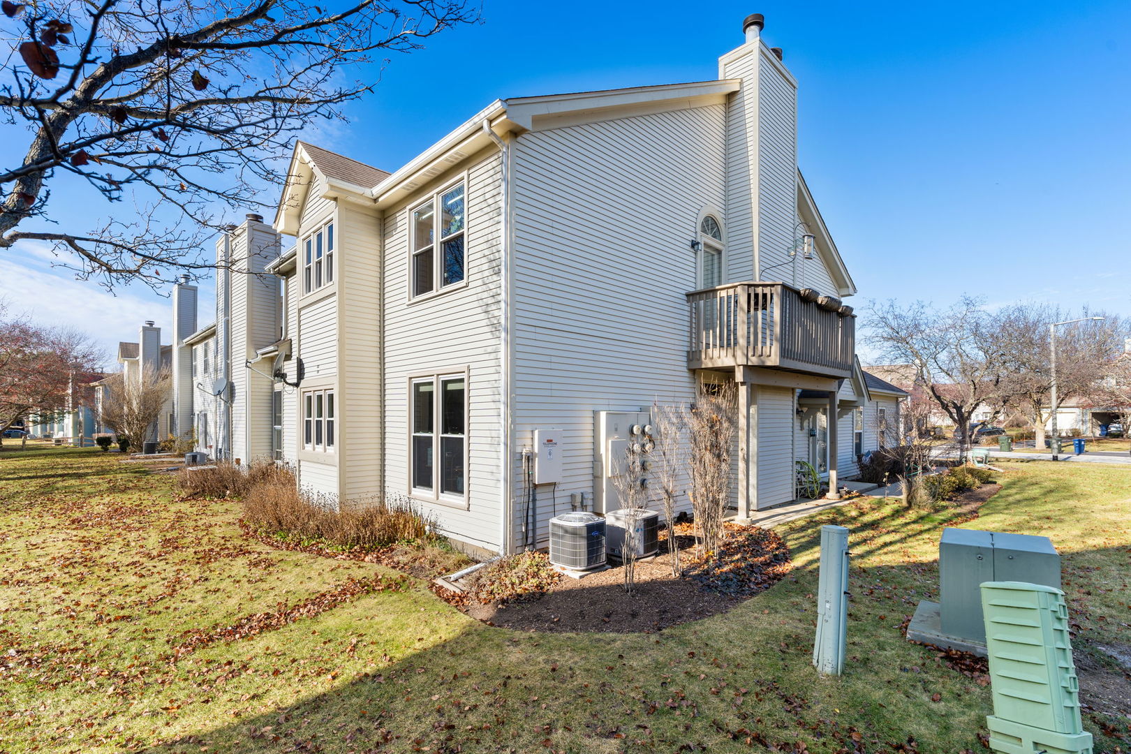 1264 Rhodes Lane Naperville, IL 60540 - Photo 4 of 35 a view of a house with backyard