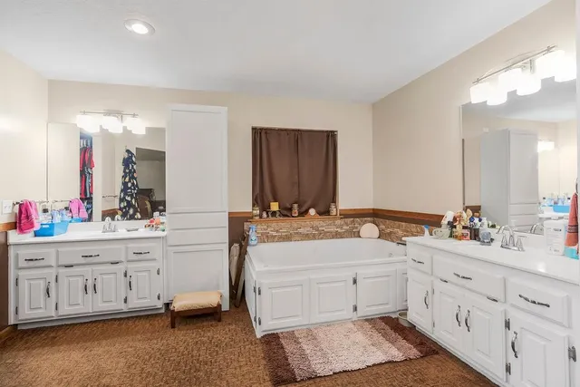 $350,000 | 808 East 16th Street, Kearney, MO 64060