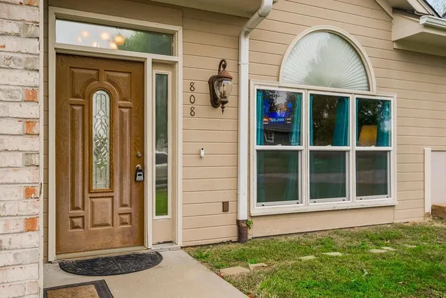 $350,000 | 808 East 16th Street, Kearney, MO 64060