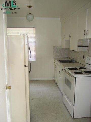 20057 Moross Road Detroit, MI 48224 - Photo 5 of 8 9154-4.JPG