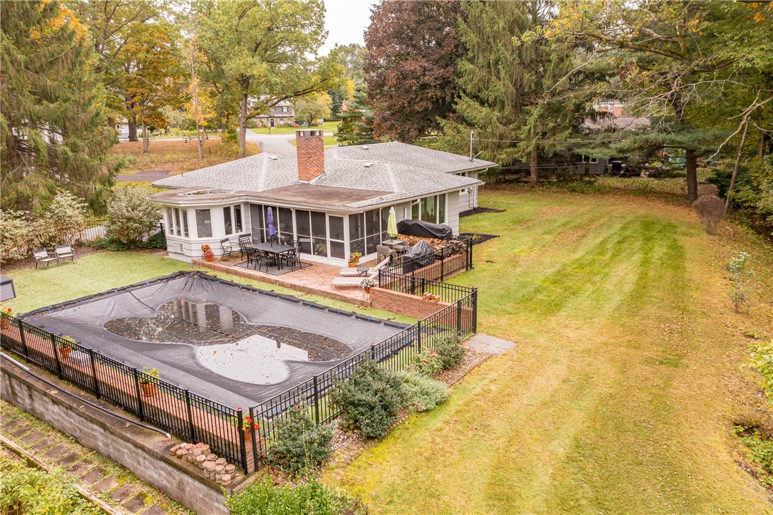 15 Dell Road Perinton, NY 14450 - Photo 5 of 38