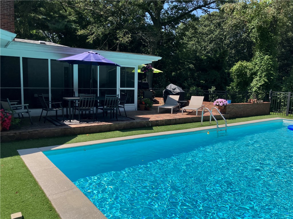 15 Dell Road Perinton, NY 14450 - Photo 7 of 38