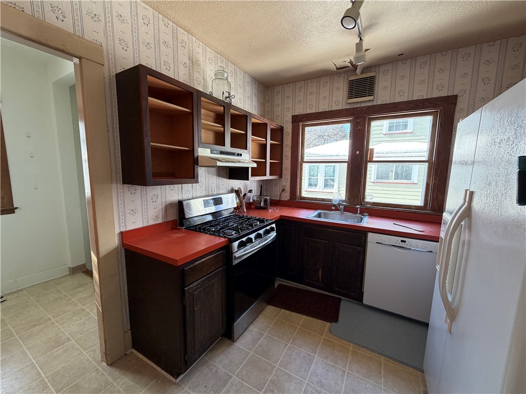 71 Inglewood Drive Rochester, NY 14619 - Photo 7 of 17