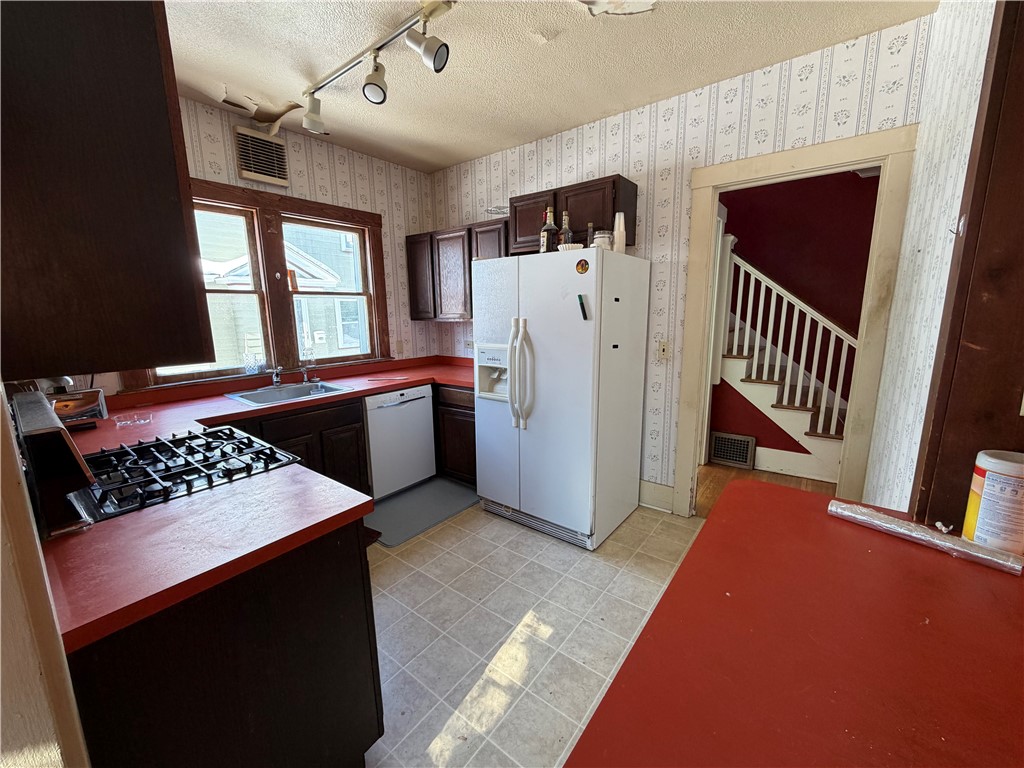 71 Inglewood Drive Rochester, NY 14619 - Photo 8 of 17