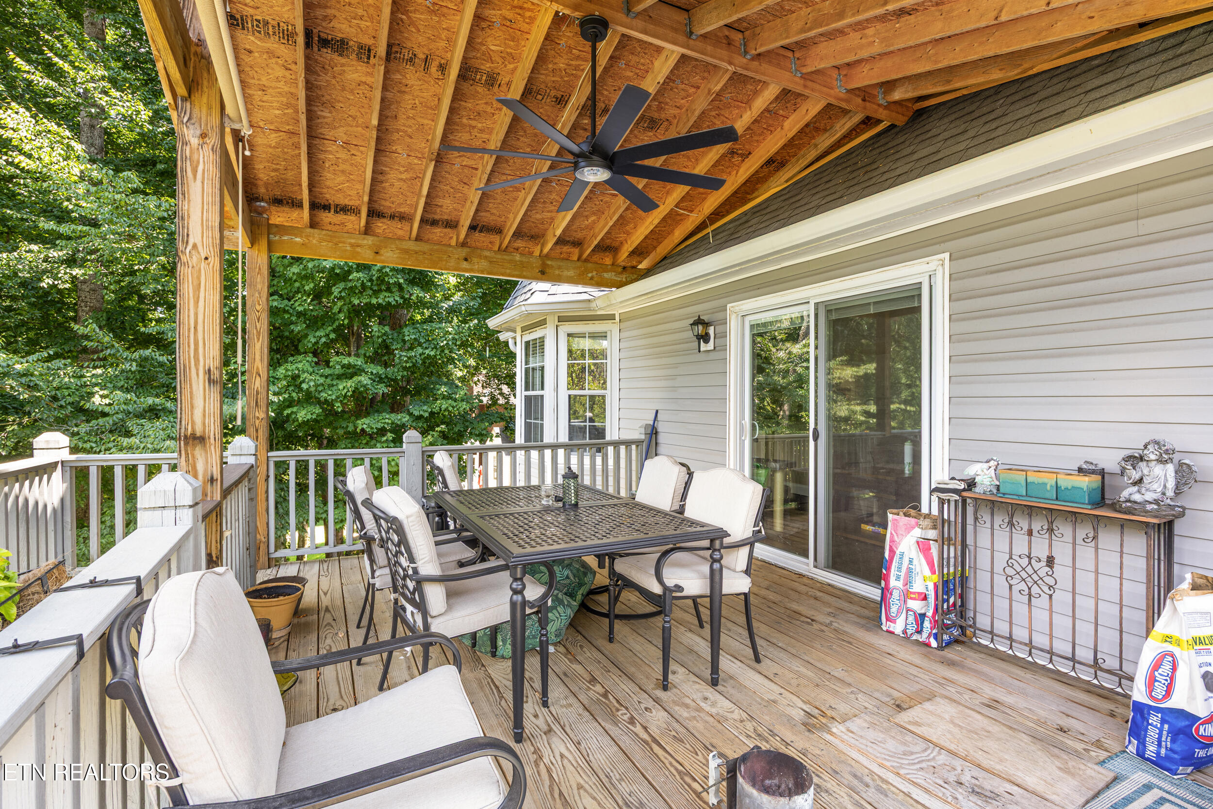 714 Timbercrest Drive Clinton, TN 37716 - Photo 4 of 31 43_714 timbercrest drive-41