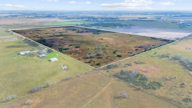 a view of an outdoor space