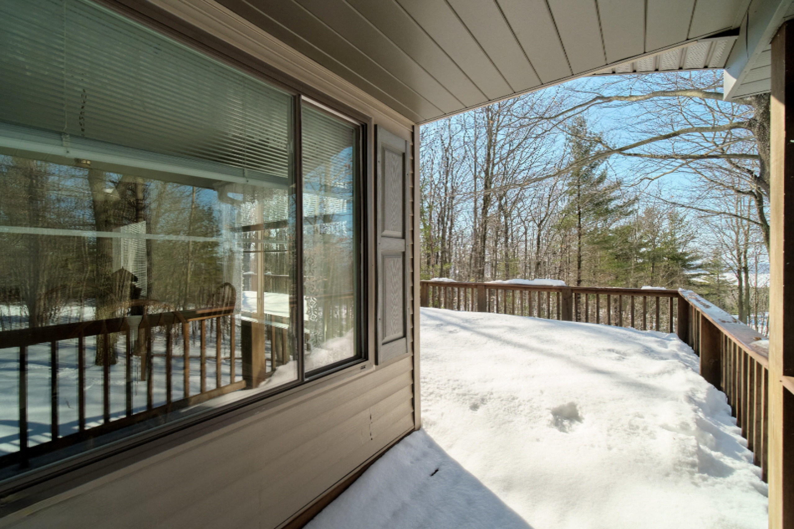 9800 Emerald Ridge Trail Onekama, MI 49675 - Photo 7 of 66 Entry covered front porch view