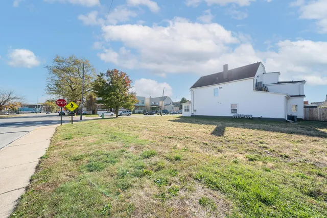 $25,000 | 4502-04 Magoun Avenue, East Chicago, IN 46312