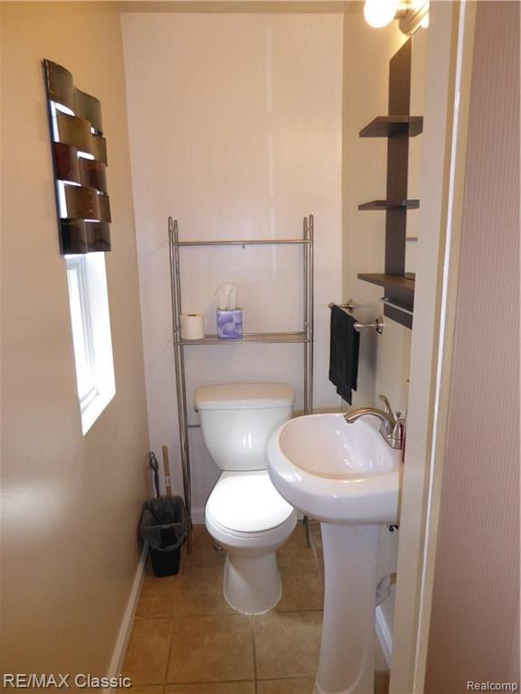 15445 Inkster Road Livonia, MI 48154 - Photo 15 of 56