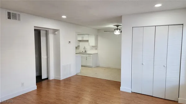 $1,250 | 4361 Gannet Circle, Unit 159, Las Vegas, NV 89103