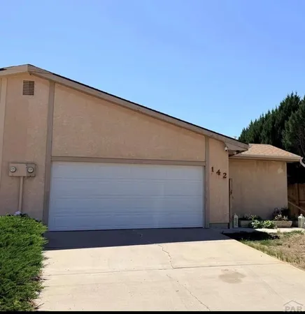 $239,900 | 142 Douglas Lane, Pueblo, CO 81001