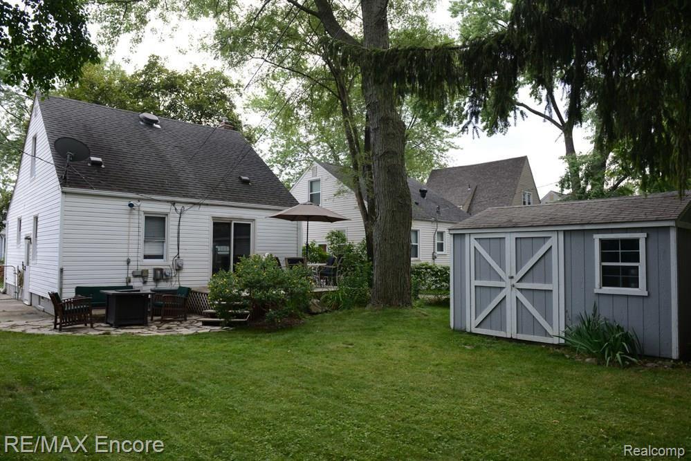 2186 Columbia Road Berkley, MI 48072 - Photo 22 of 25 Fenced yard, shed, patio, deck.