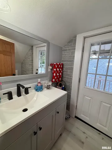 $189,900 | 1004 Bryn Mawr Boulevard, Springfield, IL 62703