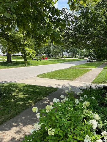 $189,900 | 1004 Bryn Mawr Boulevard, Springfield, IL 62703