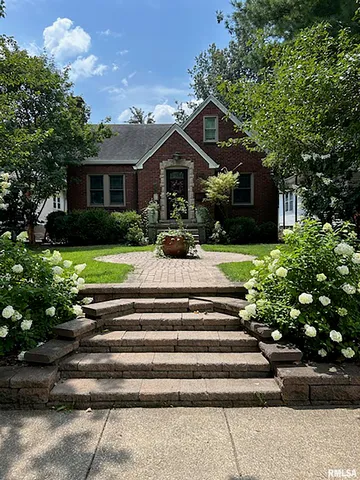 $189,900 | 1004 Bryn Mawr Boulevard, Springfield, IL 62703