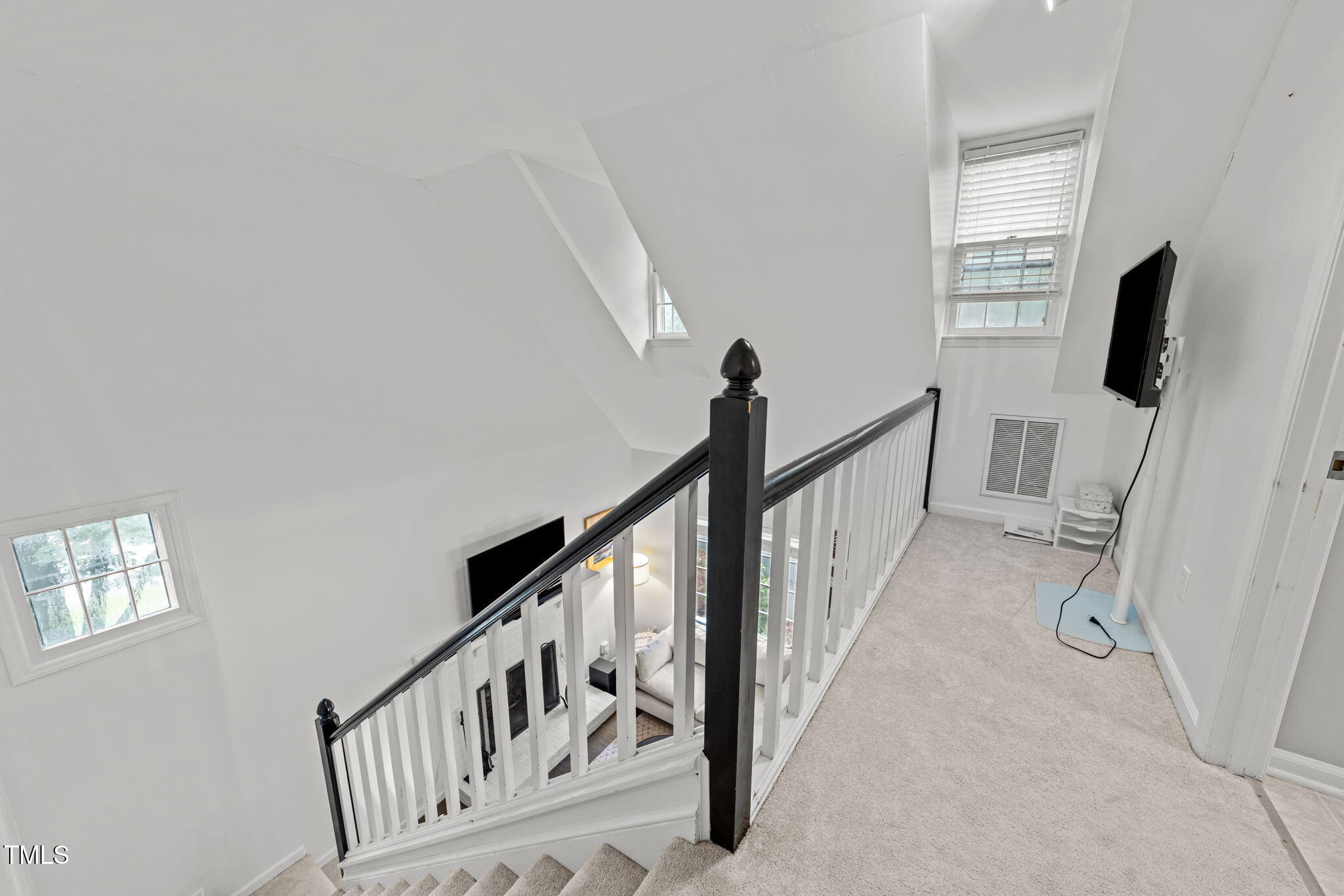 1300 Dylan Heath Court Raleigh, NC 27608 - Photo 16 of 33 18-web-or-mls-3D5A1114