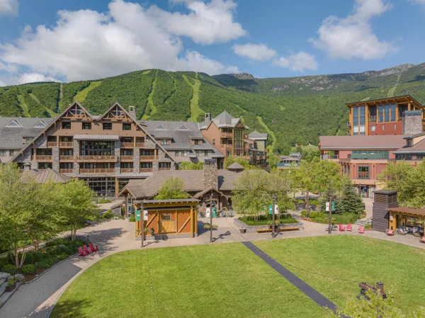 $270,000 | 7412 Mountain Road, Unit 404 522, Stowe, VT 05672