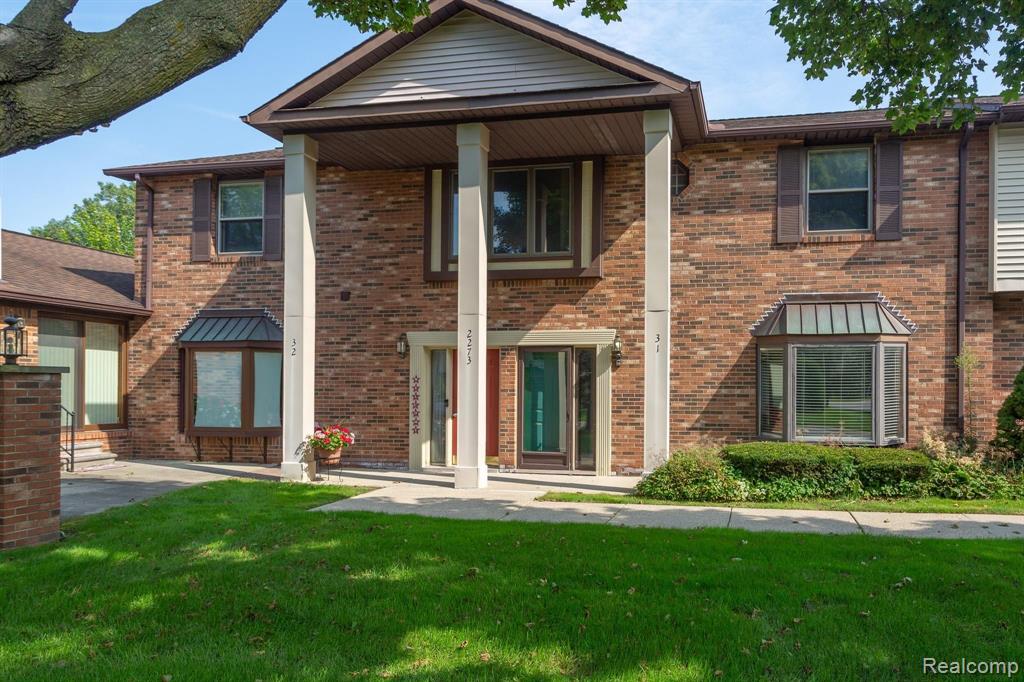 2273 London Bridge Drive, Unit 31 Rochester Hills, MI 48307 - Photo 1 of 9