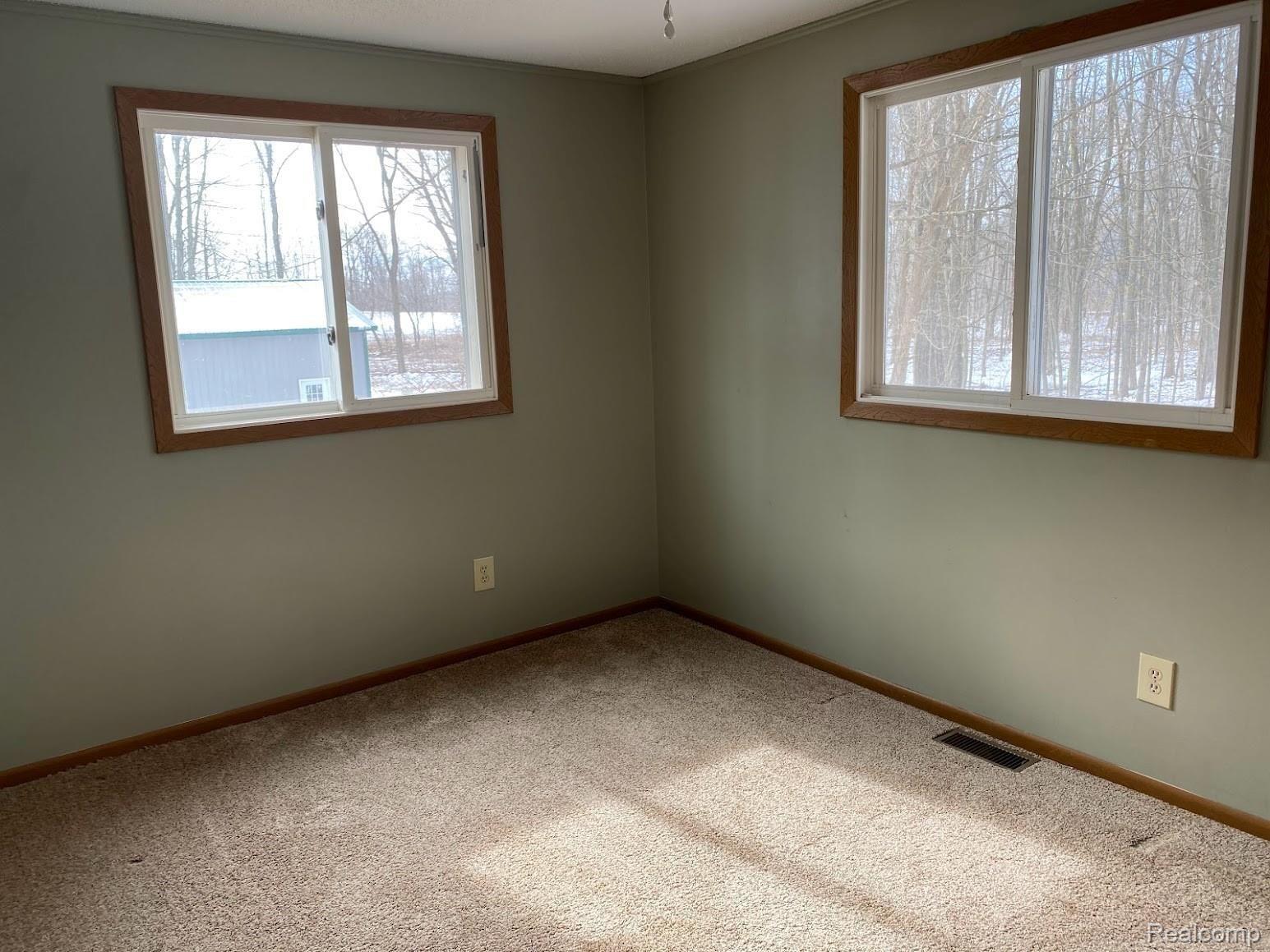 6135 Byron Road Howell, MI 48855 - Photo 13 of 16 6135 Byron BR.jpg