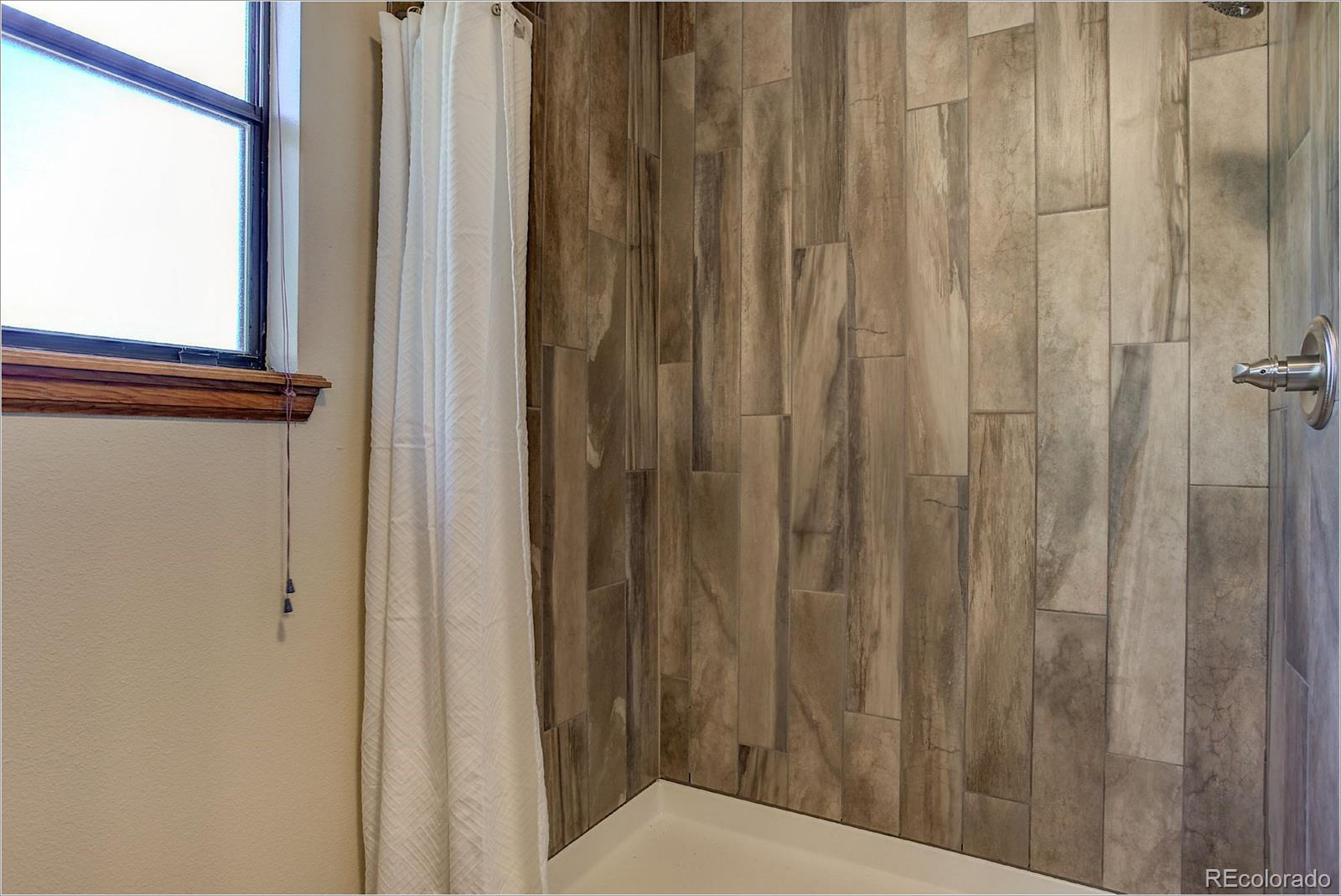 511 Ridgeglen Way Highlands Ranch, CO 80126 - Photo 20 of 33 Gallery Image 20