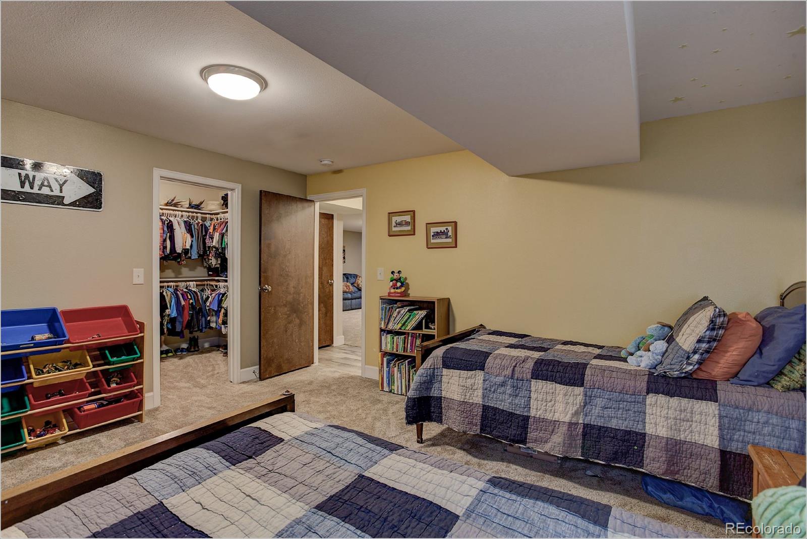 511 Ridgeglen Way Highlands Ranch, CO 80126 - Photo 25 of 33 Gallery Image 25