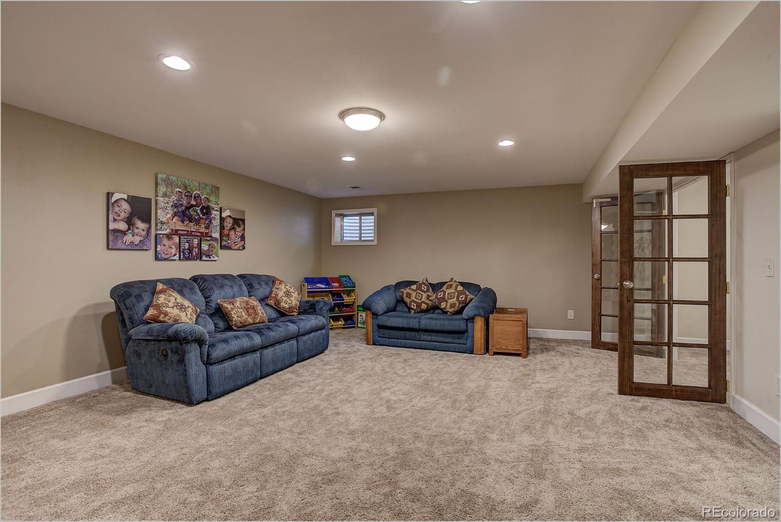 511 Ridgeglen Way Highlands Ranch, CO 80126 - Photo 26 of 33 Gallery Image 26