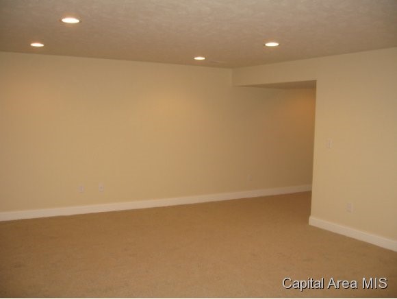 2711 Buckskin Trail Springfield, IL 62711 - Photo 13 of 14 Gallery Image 13