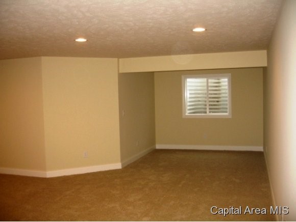 2711 Buckskin Trail Springfield, IL 62711 - Photo 5 of 14 Gallery Image 5
