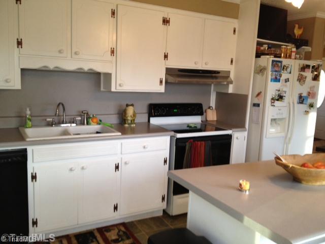315 Dairy Road Reidsville, NC 27320 - Photo 13 of 16 Kitchen.