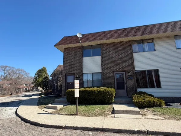 $49,900 | 6118 West Port Avenue, Milwaukee, WI 53223