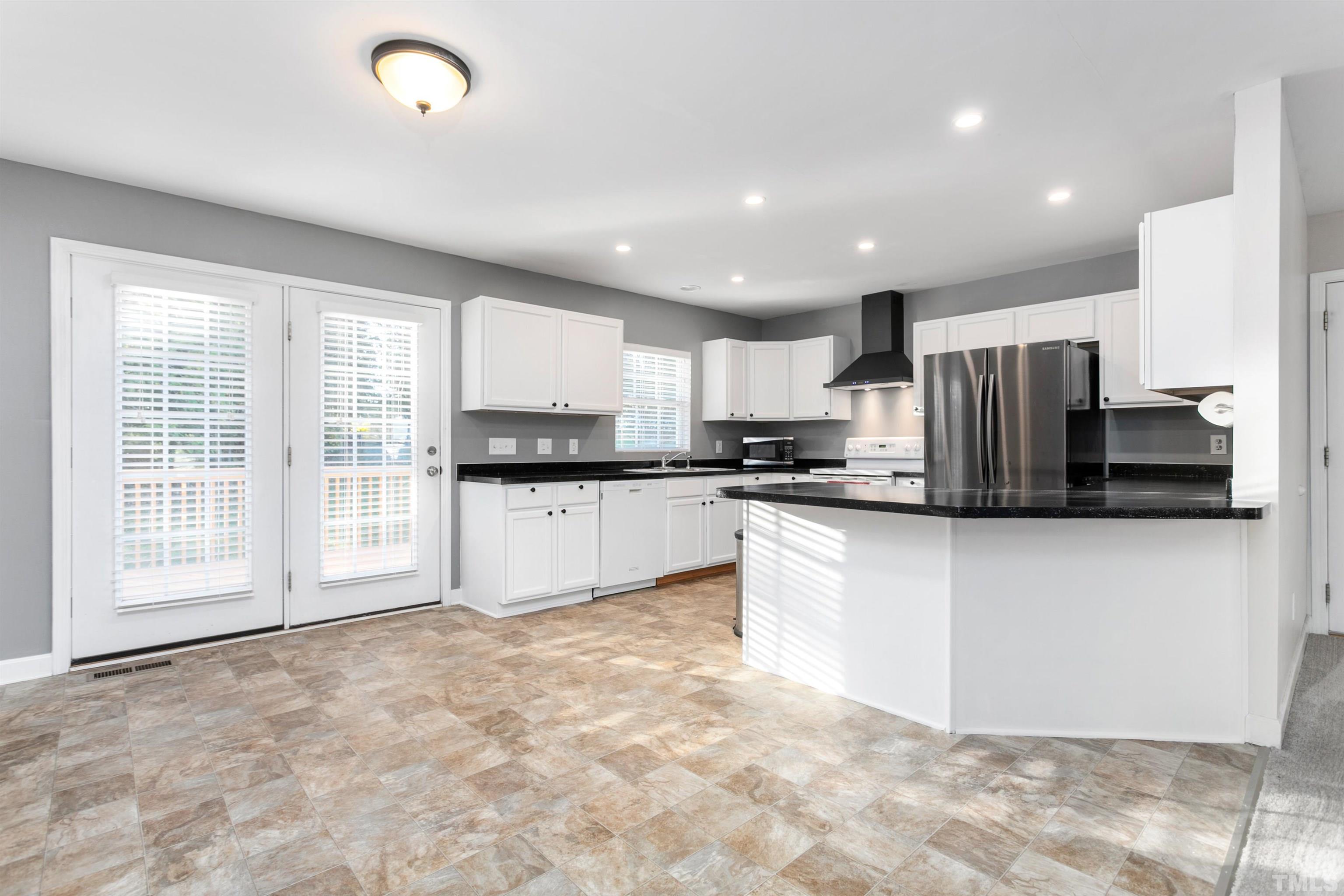 701 Old Farm Road Graham, NC 27253 - Photo 7 of 23 Gallery Image 7