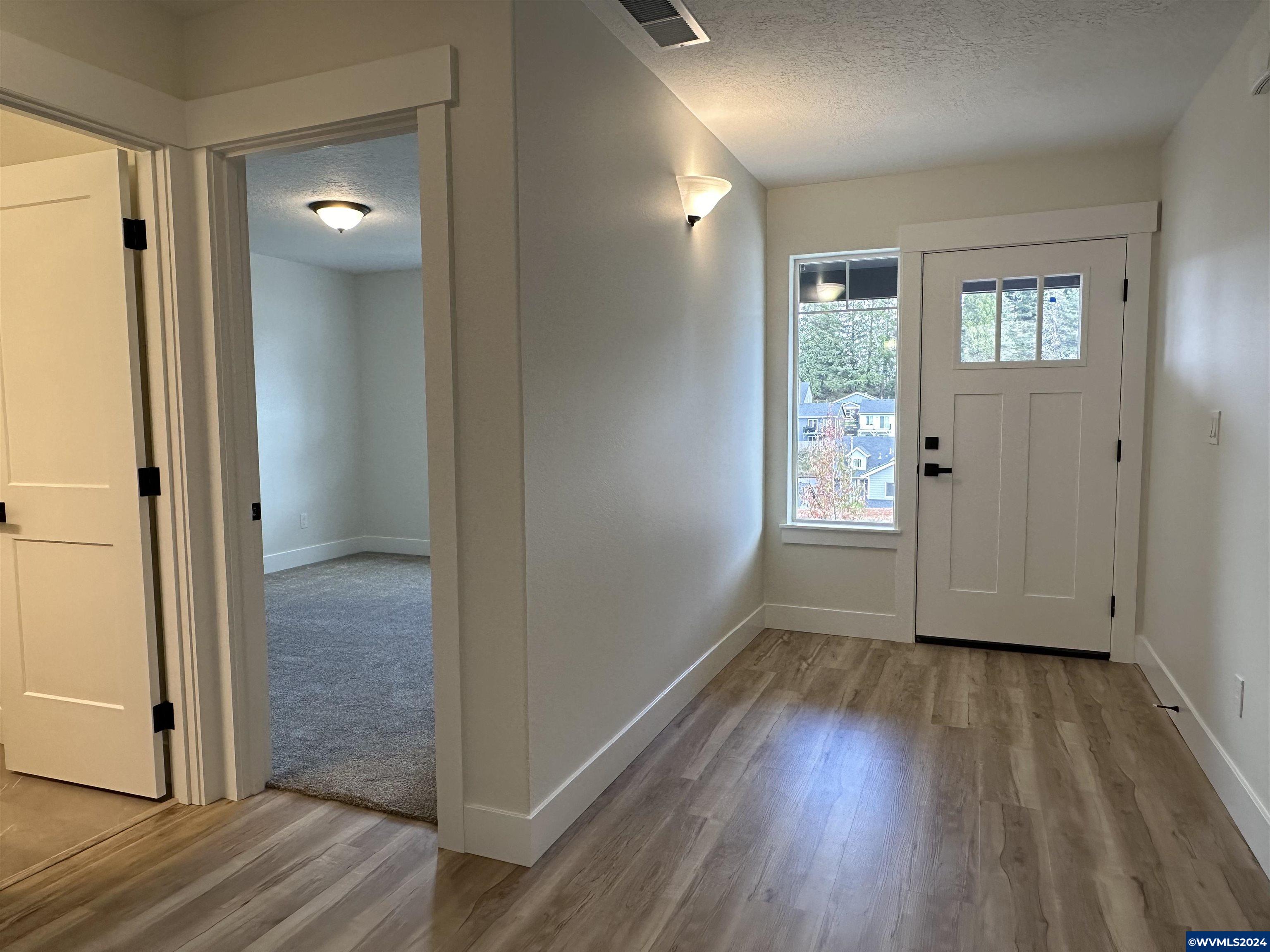 5667 Jeremy Vly Road Southeast Salem, OR 97306 - Photo 4 of 24 Gallery Image 4
