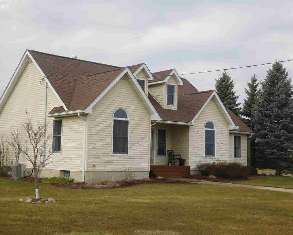 11415 Baldwin Road Gaines, MI 48436 - Photo 3 of 35 21275576-2.JPG