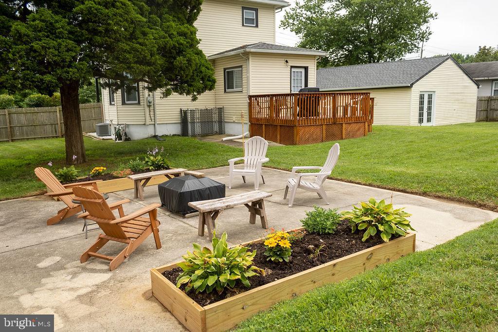 500 Davis Road Barrington, NJ 08007 - Photo 11 of 35 Beauty abounds