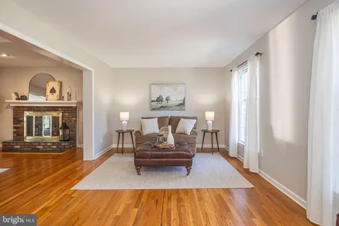 $895,000 | 9 Larkspur Lane, Lawrence Township, NJ 08648