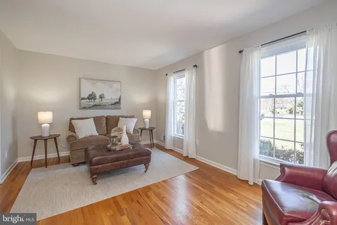 $895,000 | 9 Larkspur Lane, Lawrence Township, NJ 08648