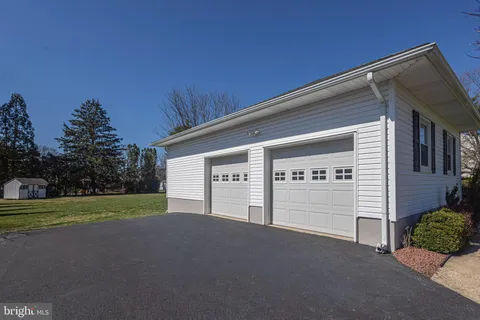 $895,000 | 9 Larkspur Lane, Lawrence Township, NJ 08648