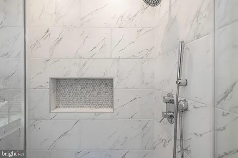 $895,000 | 9 Larkspur Lane, Lawrence Township, NJ 08648