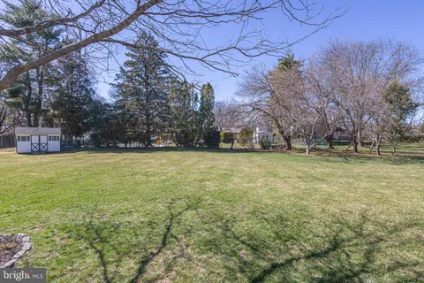 $895,000 | 9 Larkspur Lane, Lawrence Township, NJ 08648