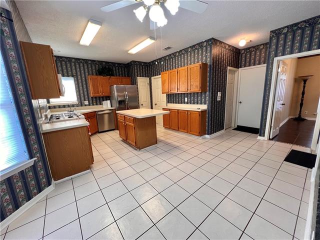 2153 Sutherland Place Harvey, LA 70058 - Photo 7 of 31