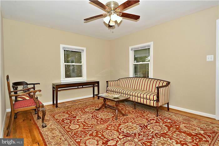 4502 Mahan Road Silver Spring, MD 20906 - Photo 14 of 30 Living Room