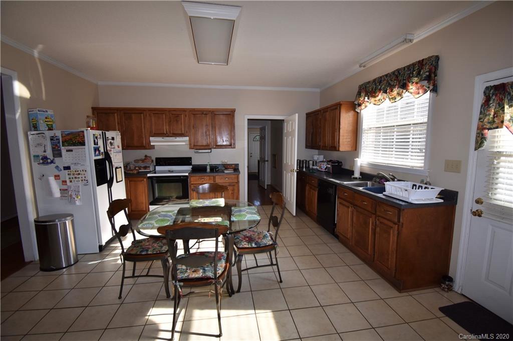 1399 Old York Road Chester, SC 29706 - Photo 10 of 42